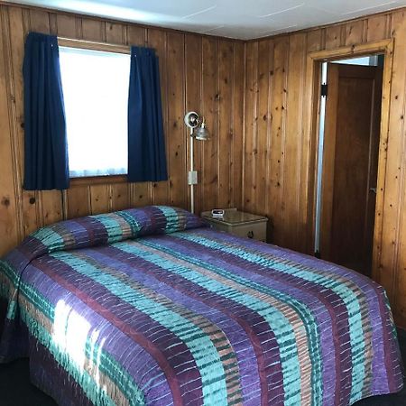 Trail Riders Motel Грэнби Экстерьер фото